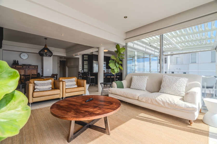 2 Bedroom Property for Sale in Sea Point Western Cape